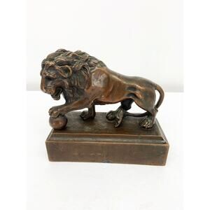 Vintage 1940s Bronzed Spelter Regal Lion Figurine/Bookend Dark Academia
